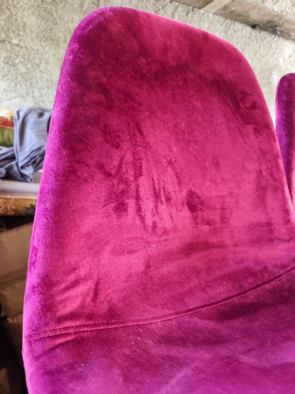 Set of 4 Contemporary Design Chairs in Burgundy/Dark Red Velvet