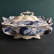 Set of 2 soup tureens, 19th century, Williams & Co. Crown china, Lily patte