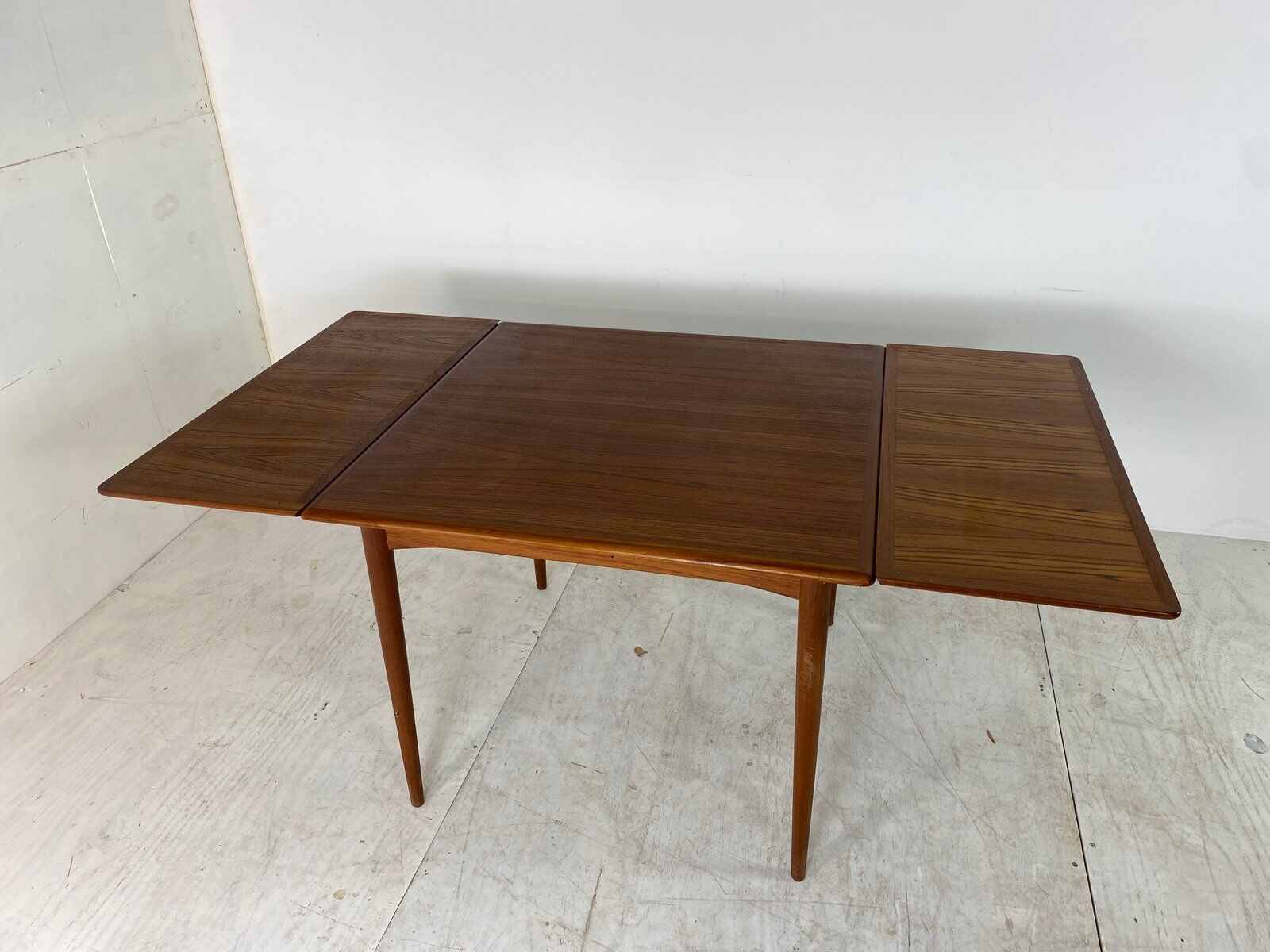 Vintage Scandinavian dining table expandable in 1960s teak