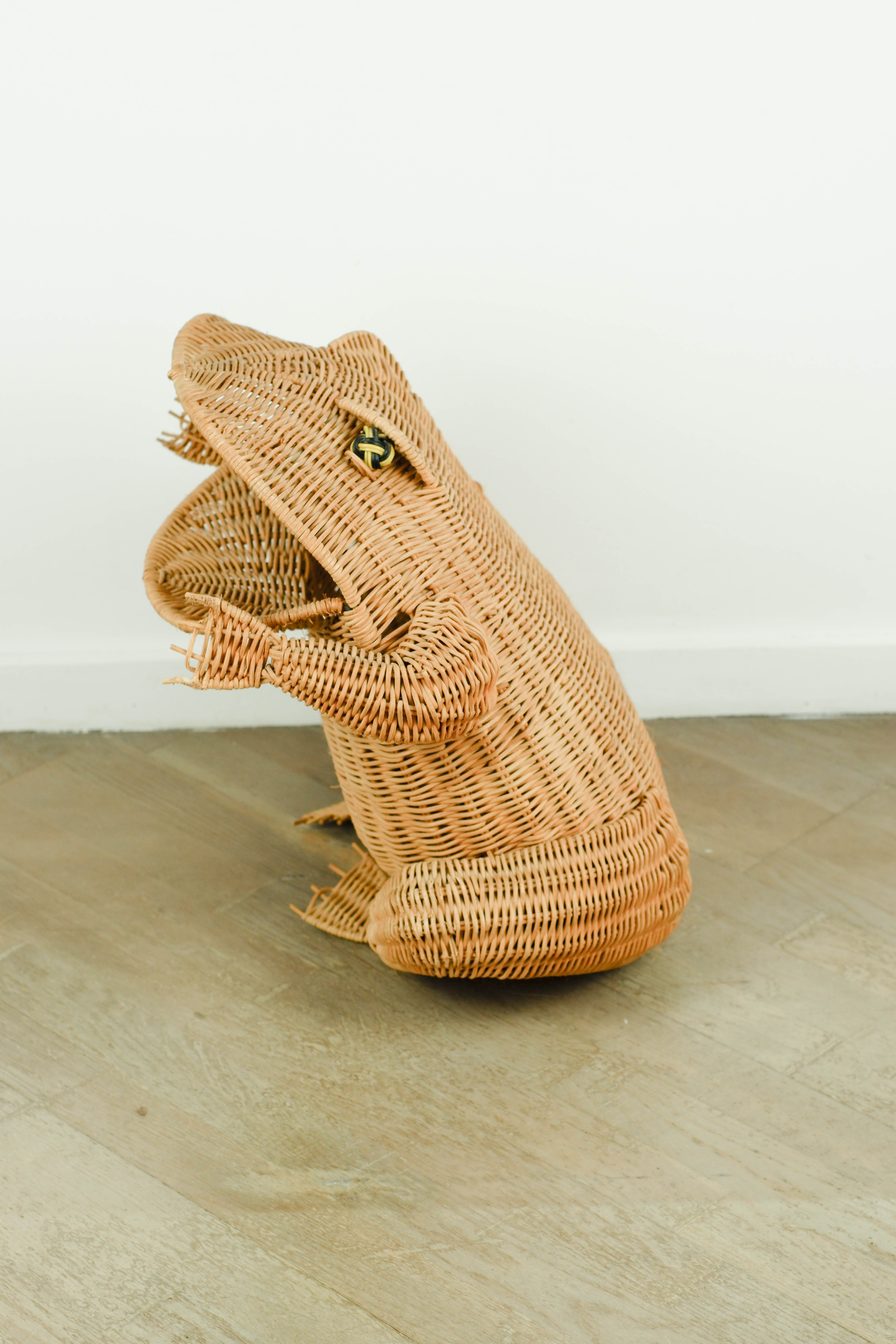 Porte revues by Olivier Cajan in wicker