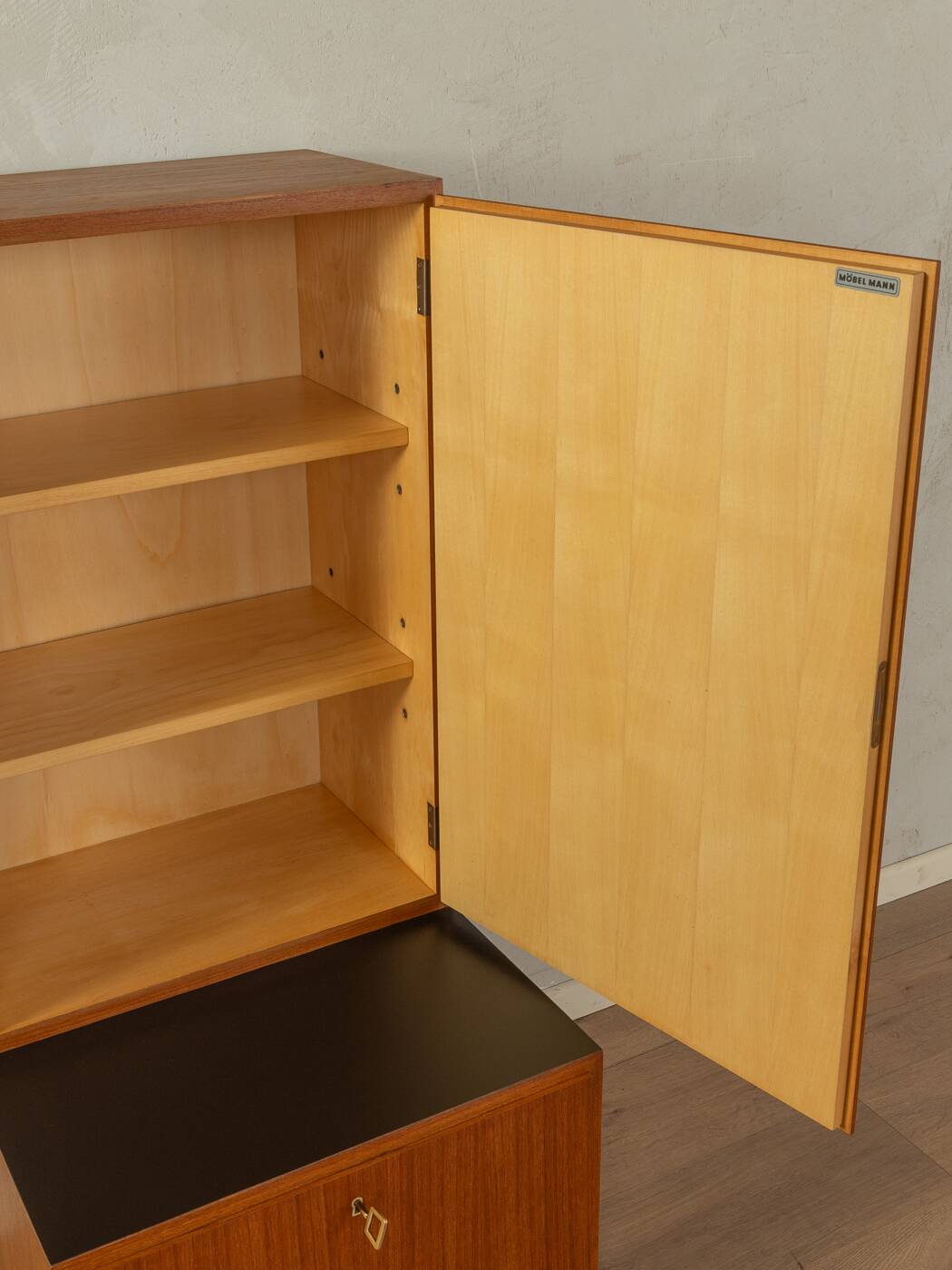 1960s Dresser