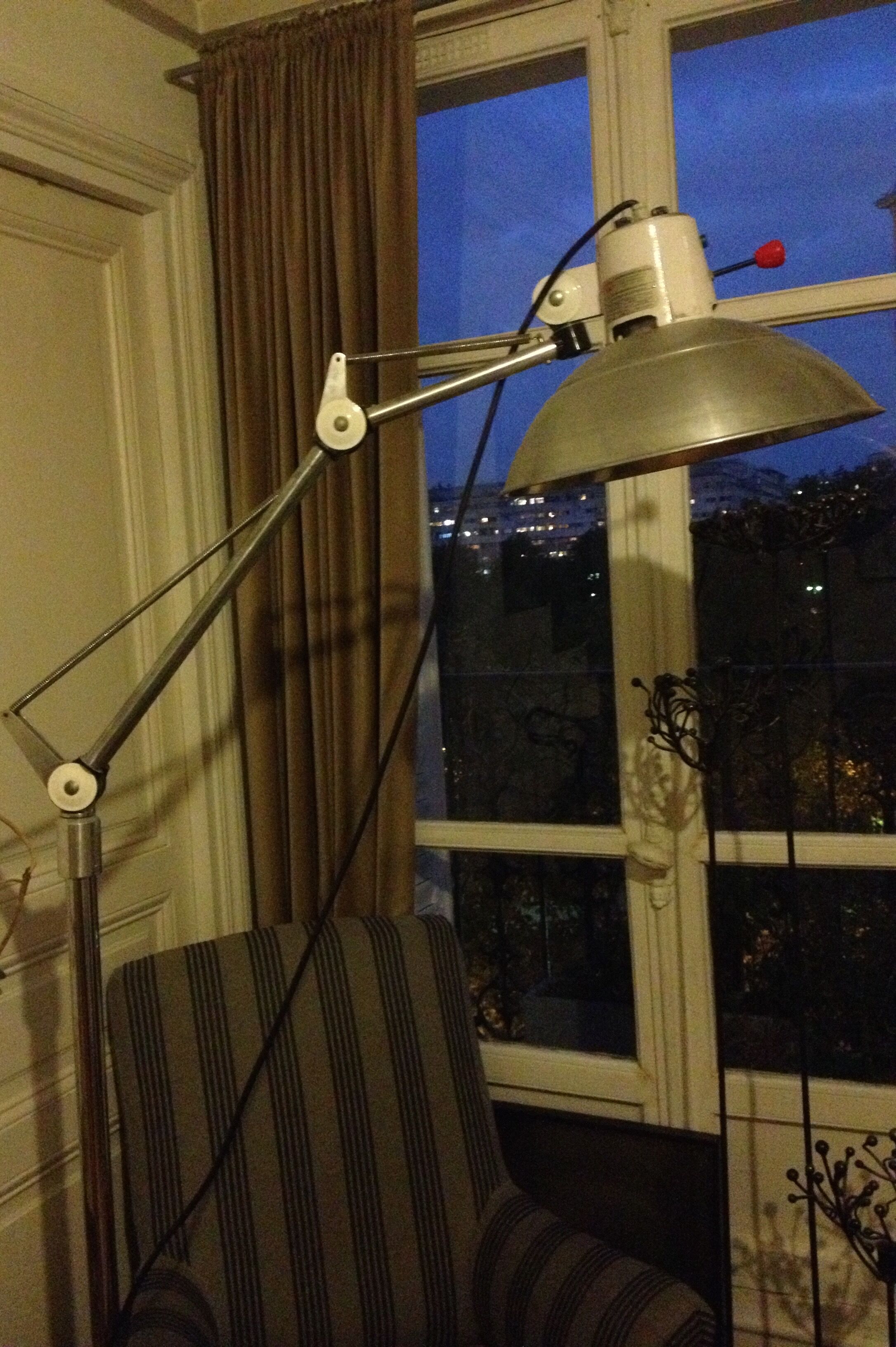 Floor lamp
