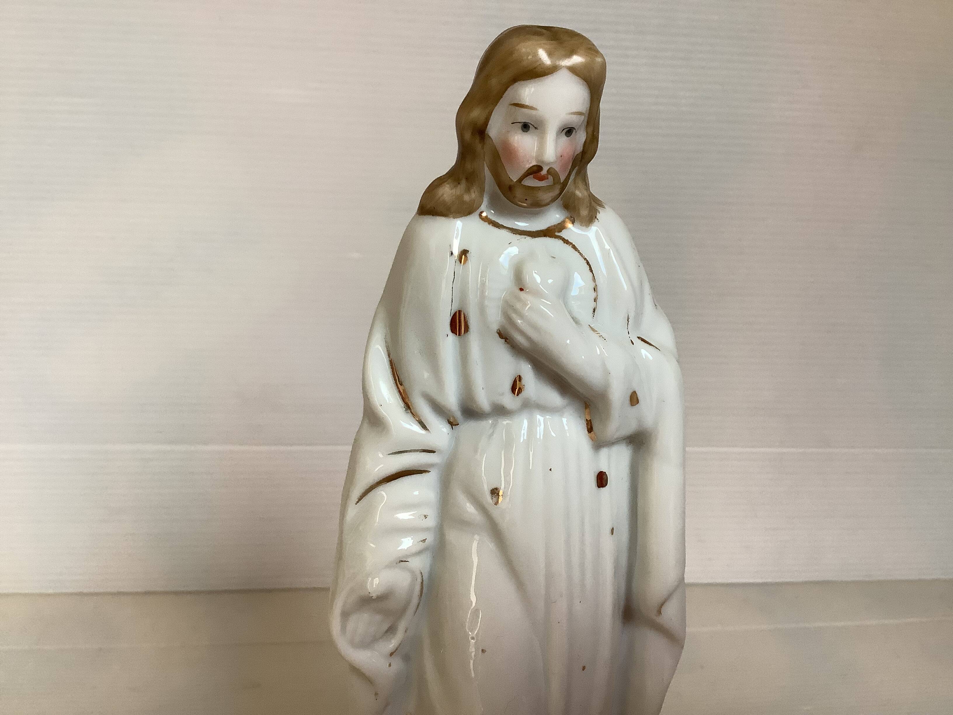 Ancient religious statuette