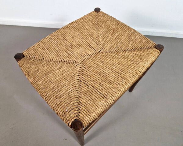 Tabouret vintage de style scandinave avec assise en paille