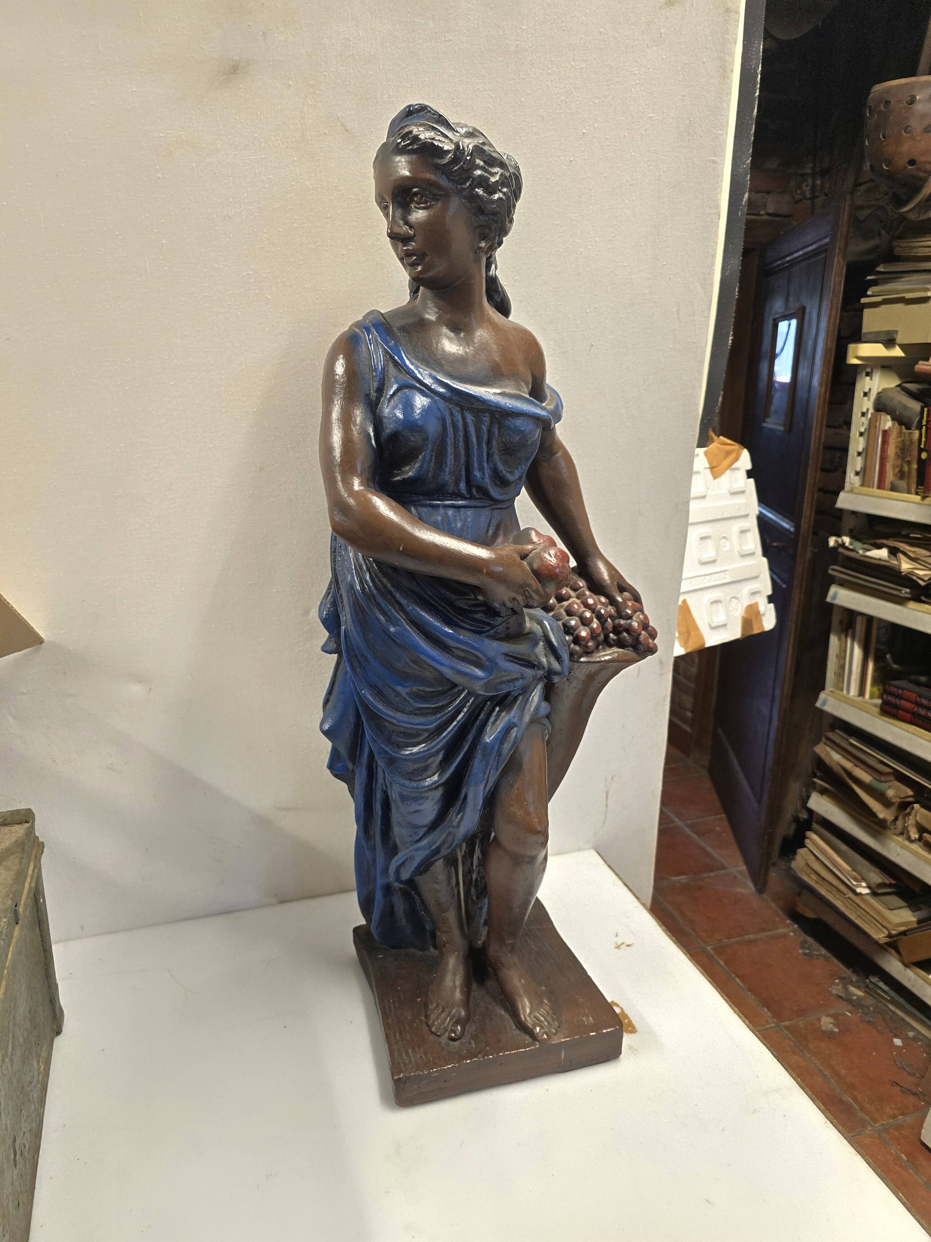 Sculpture femme en plâtre 90cm de H