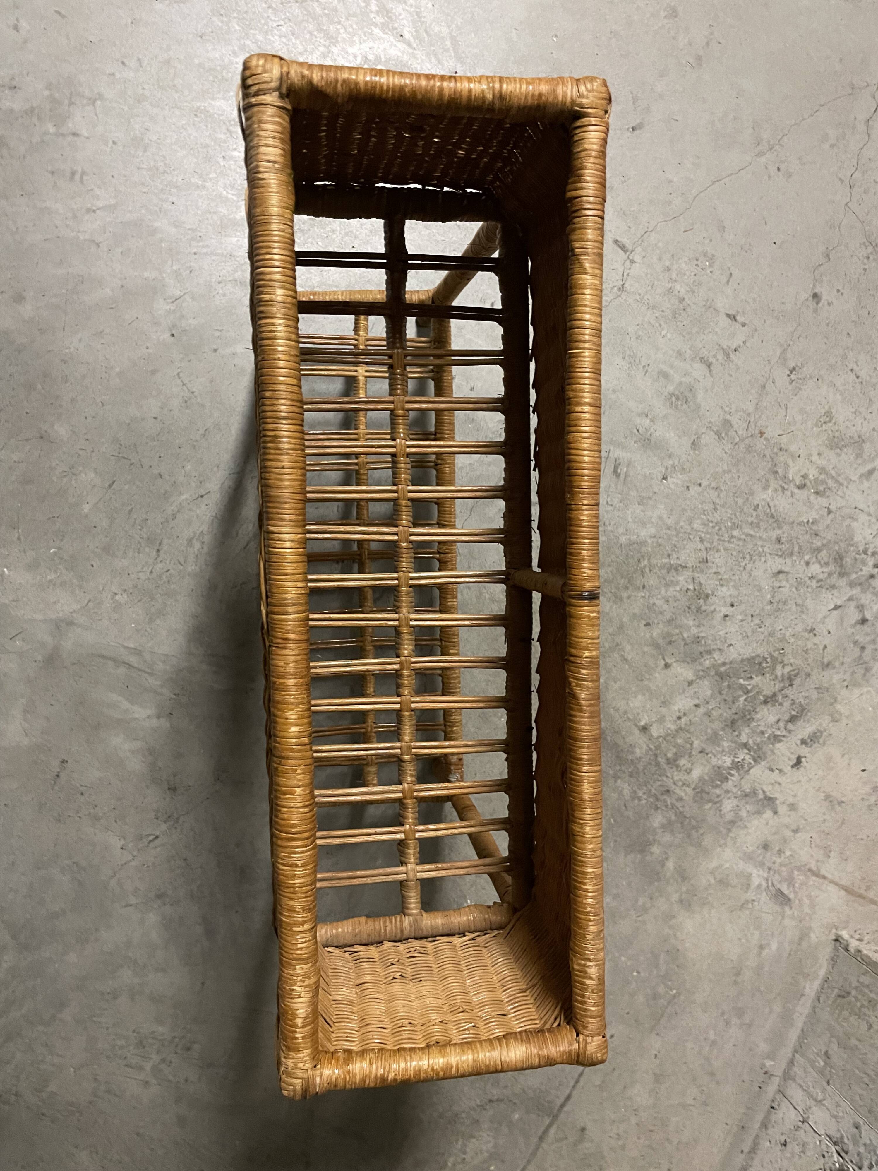Jardinière en rotin années 60