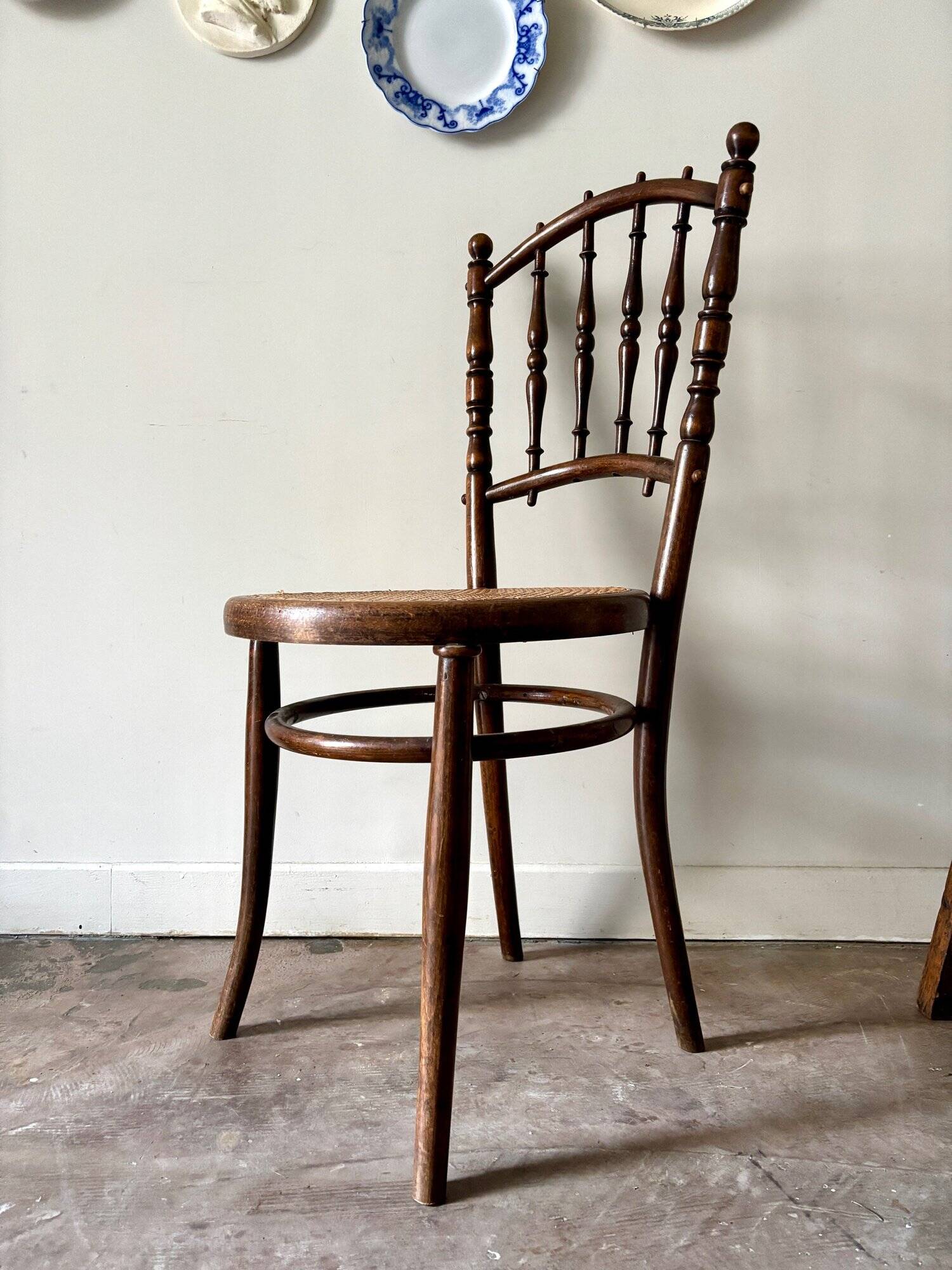 Bistro chair in turned wood and cane