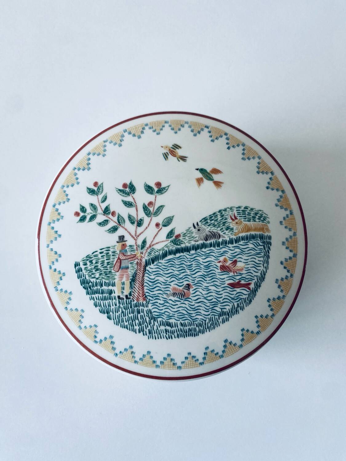 Villeroy and Boch candy box