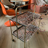 Folding service with wheels