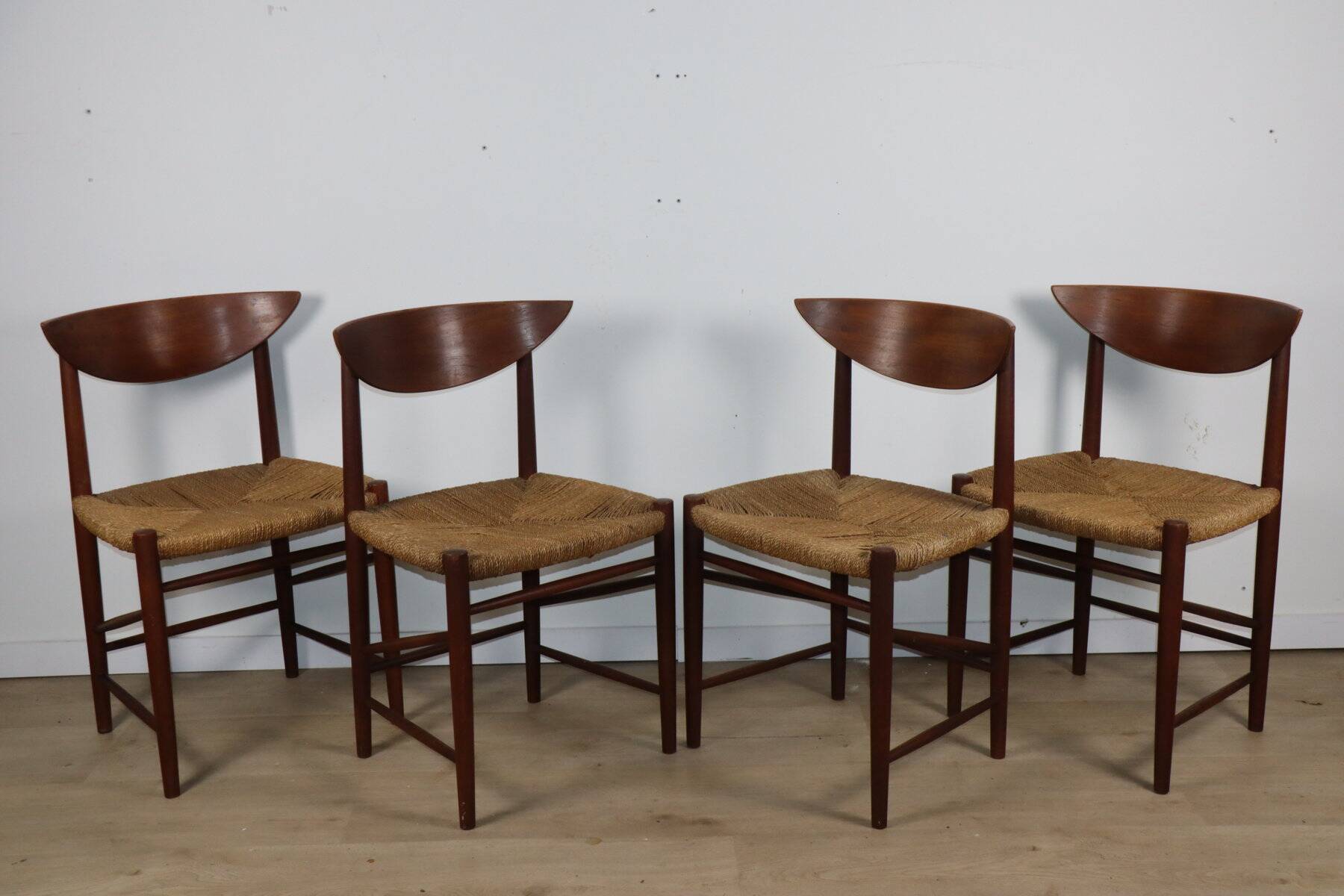 Set of 4 Scandinavian chairs by Peter Hvidt – teak & cord – 1960s