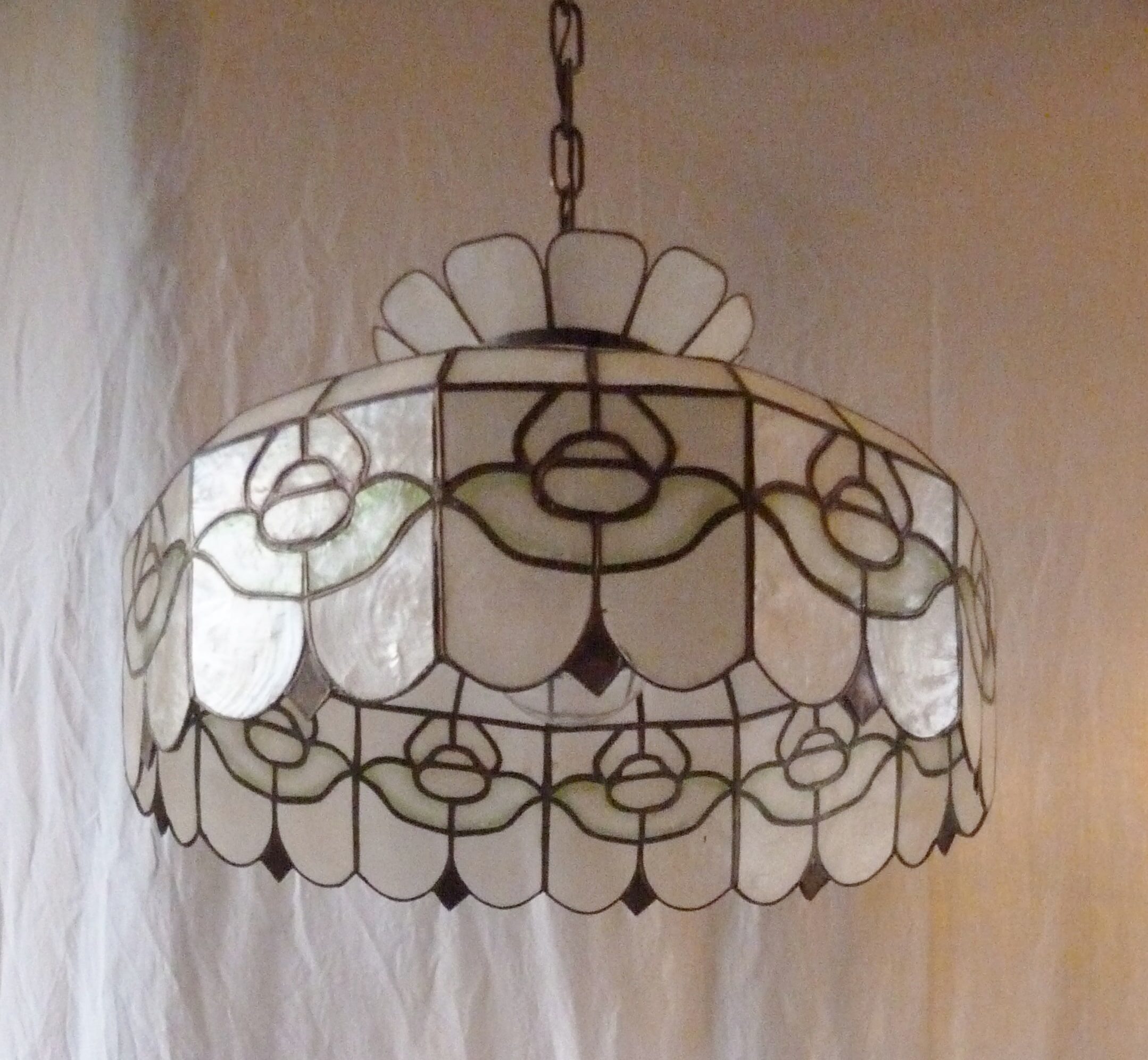 Nacre chandelier
