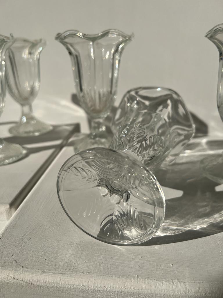 6 vintage ice cream cups with stylized foliage motifs