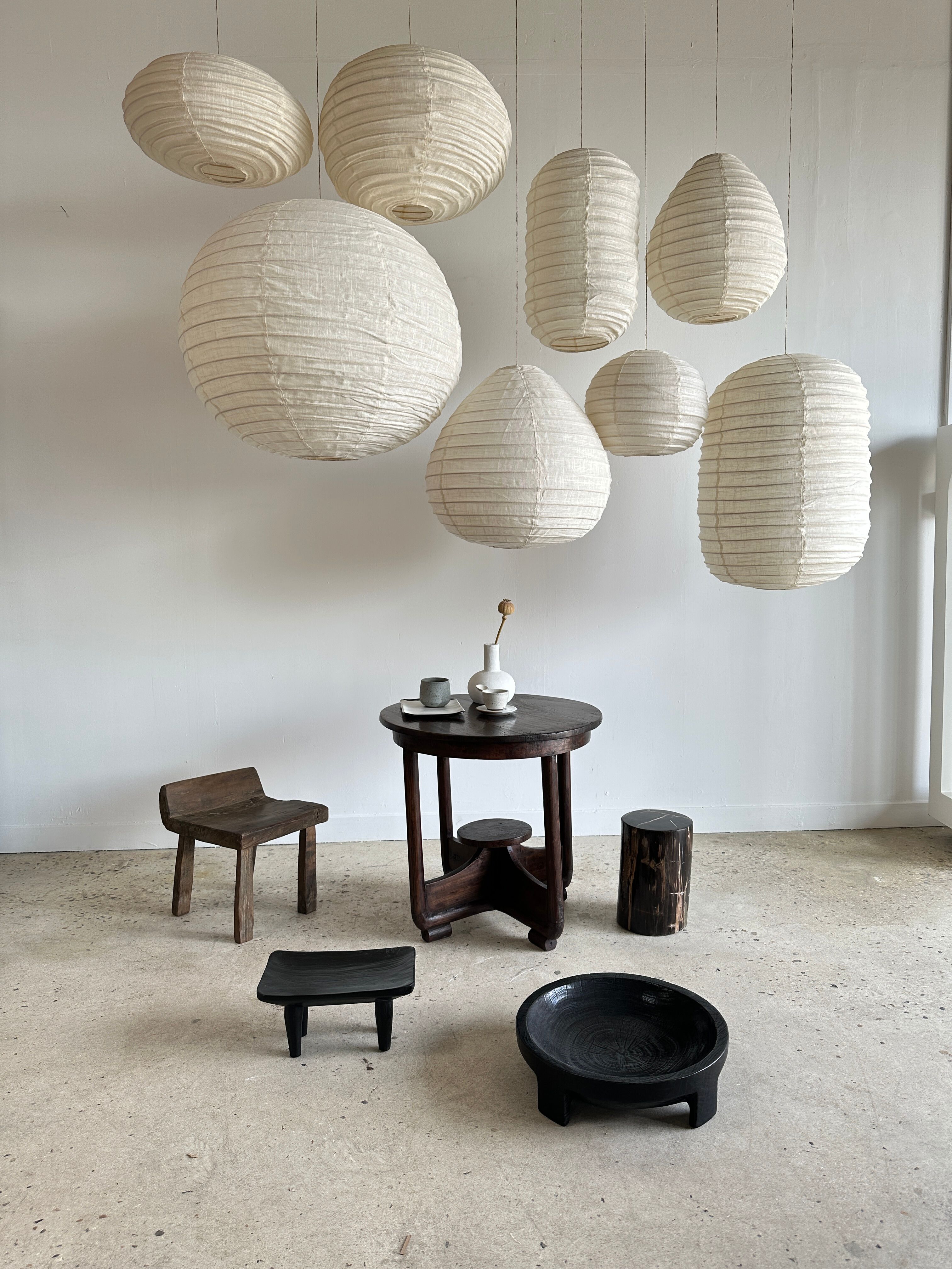 Suspension in rattan and natural japanese linen in the shape of a drop