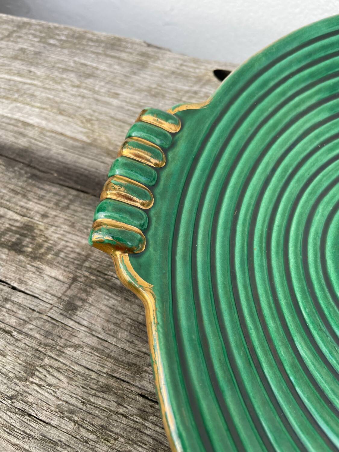 Round art deco green ceramic dish