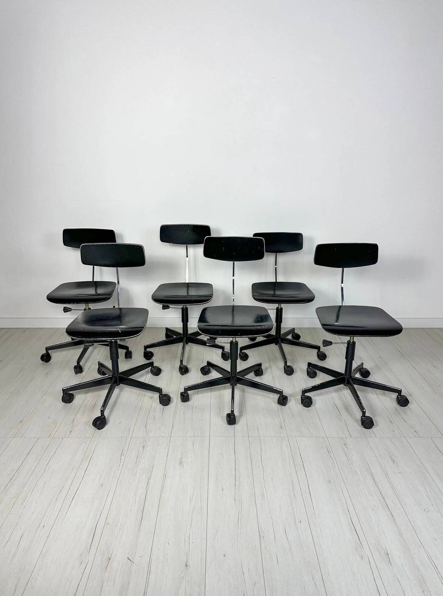 1/6 1950s vintage black architect desk chair by Jørgen Rasmussen for Labofa