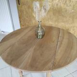 Round walnut shutter table