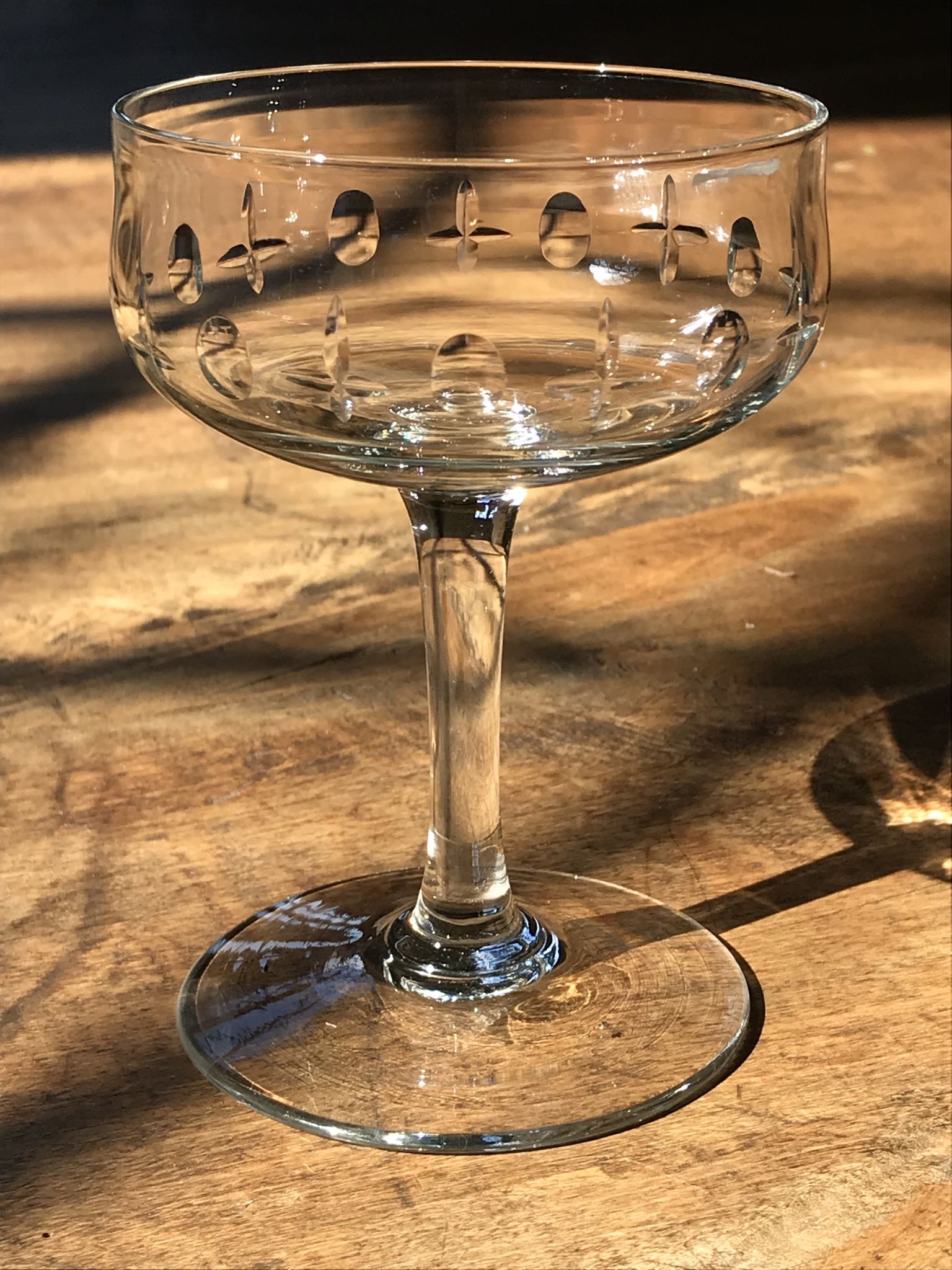 Lot de 7 coupes de champagne en cristal ciselé