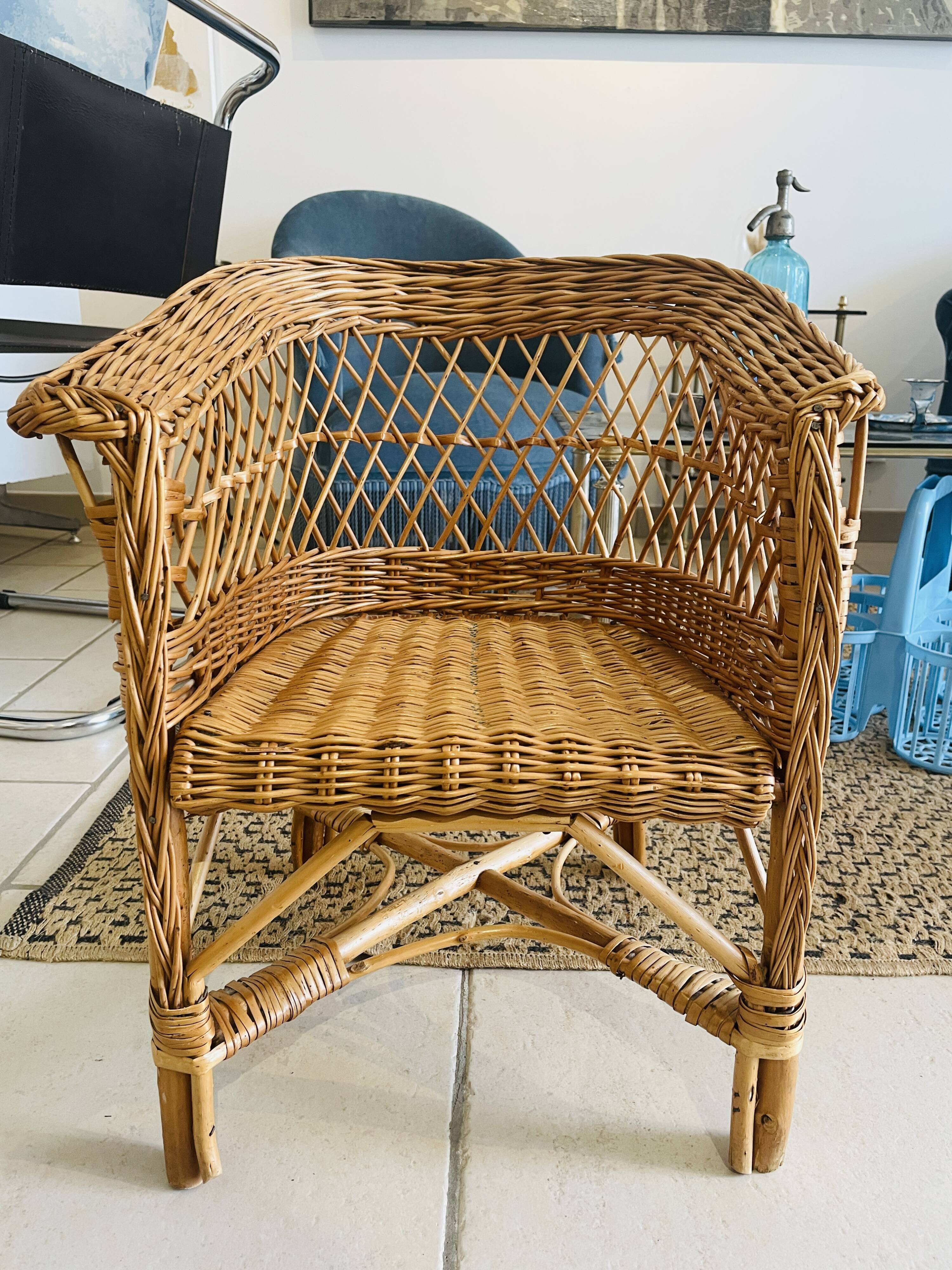 Fauteuil en osier pour enfant