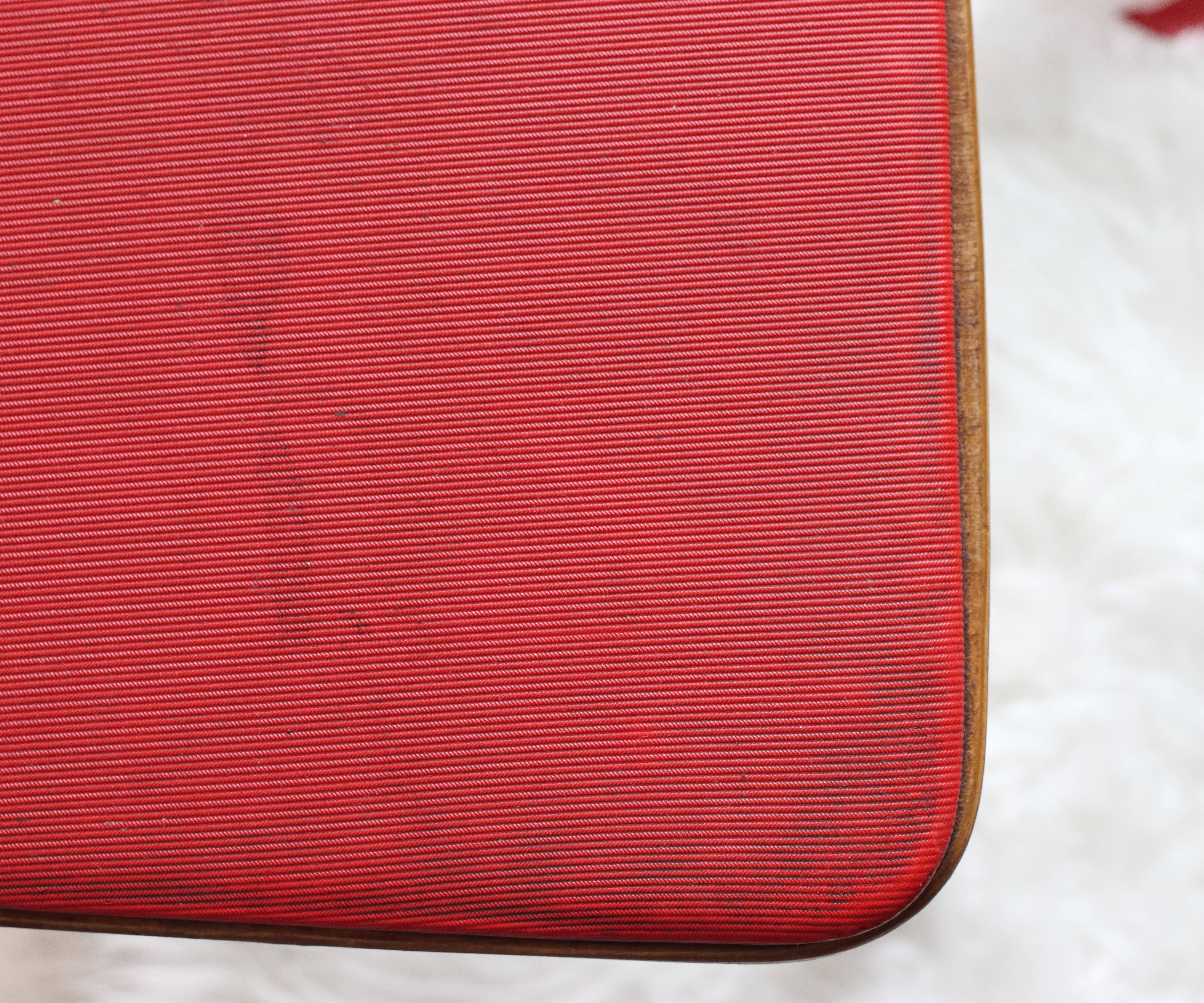 Bistro chair with bars of the 50s in wood and imitation red leather