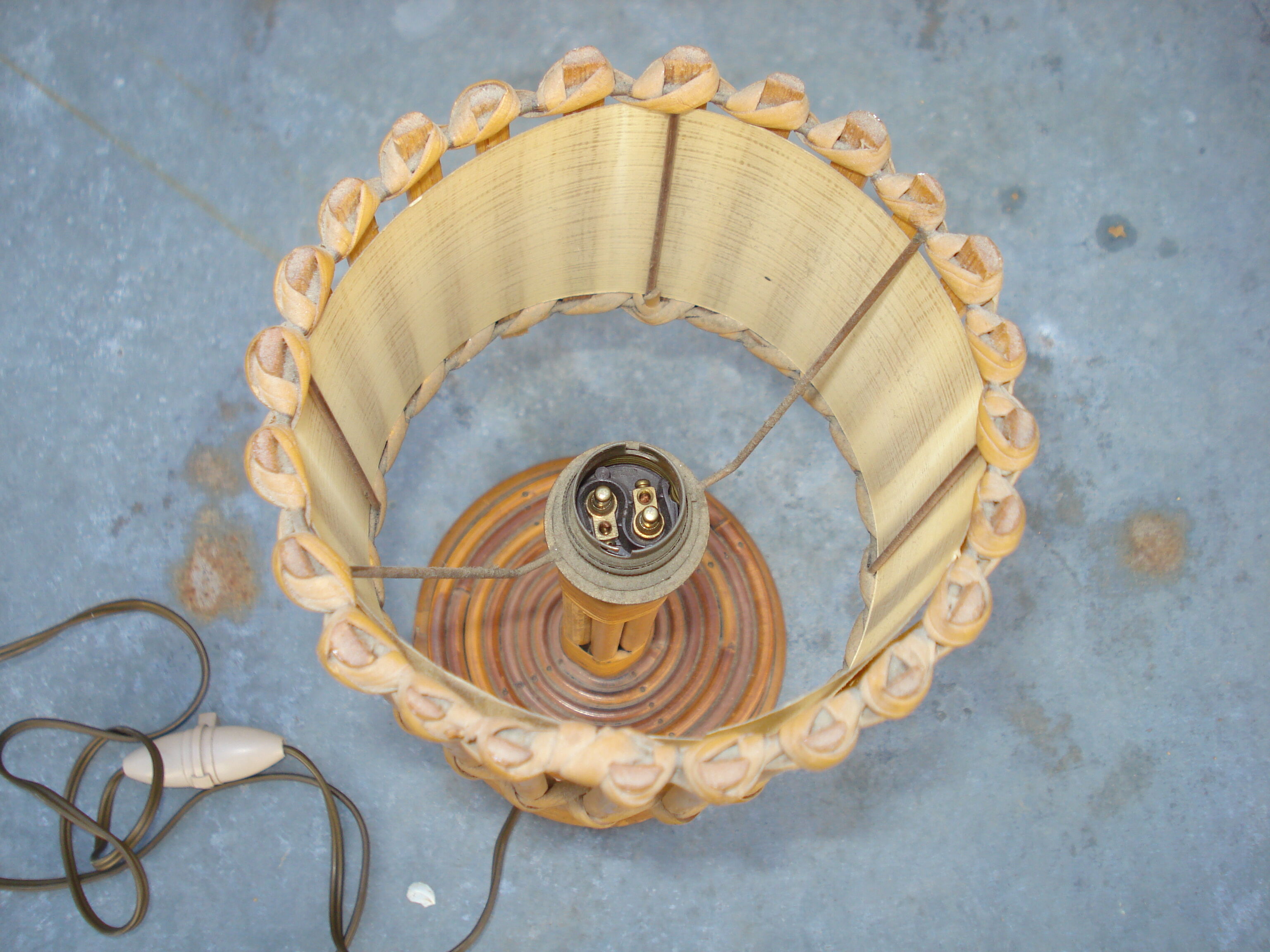 60s bamboo rattan lamp