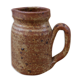 Sandstone pitcher