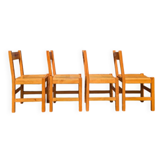 4 chaises en pin massif  Les Arcs
