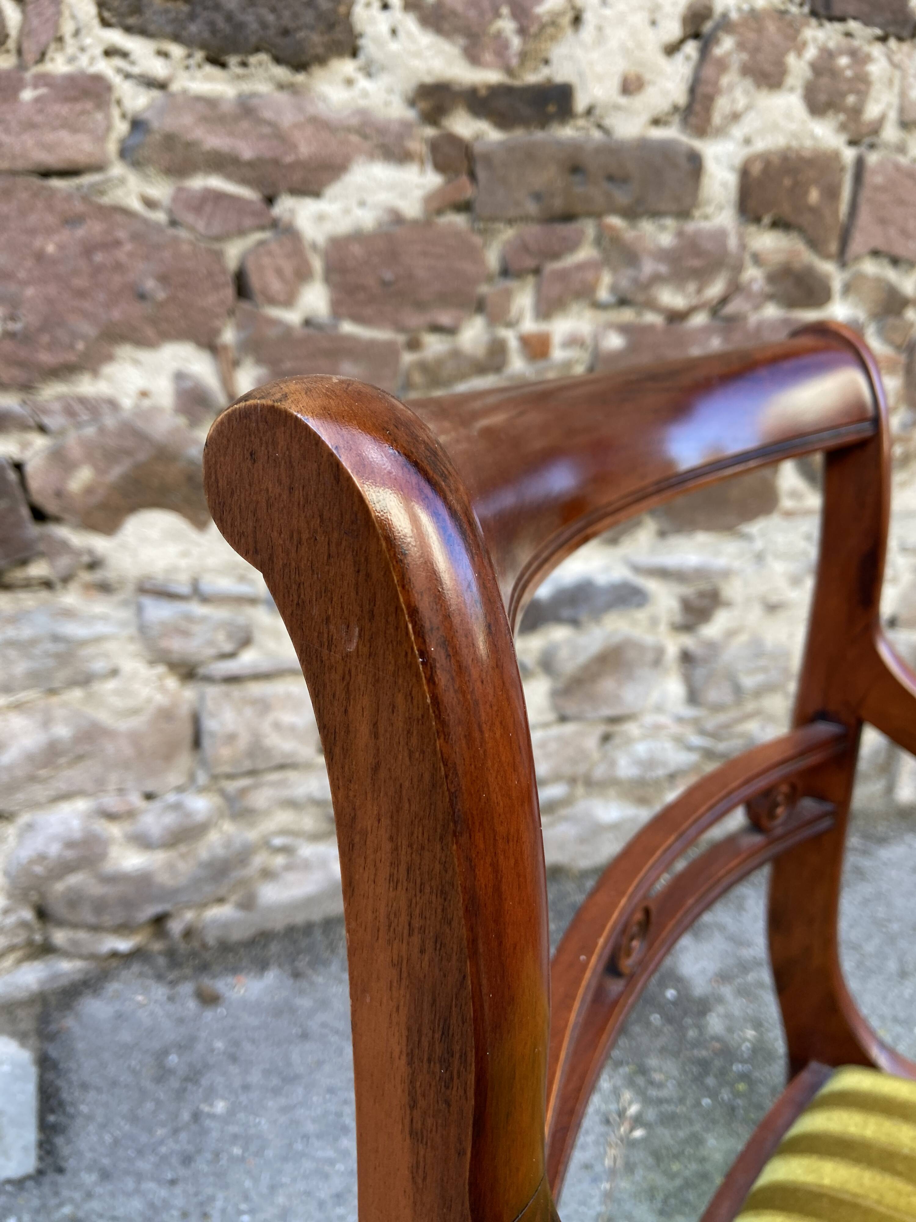 English-style office chair with a cross in mahogany.