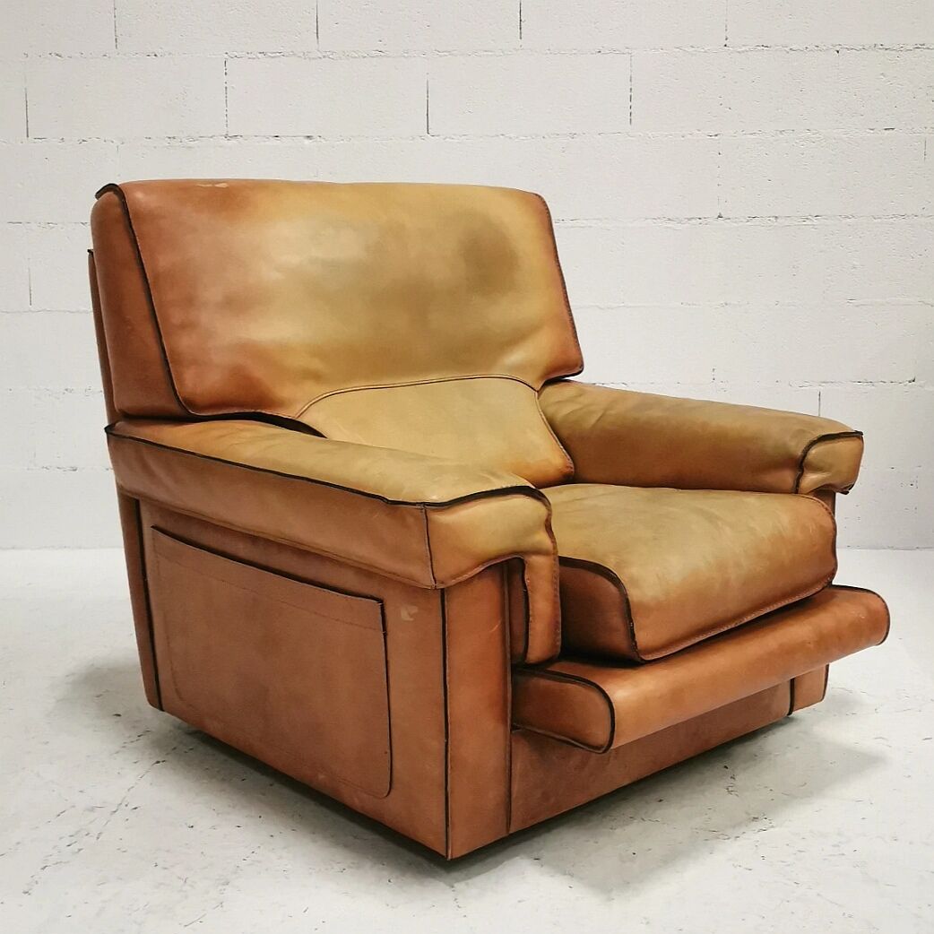 Pair of leather armchairs, 1970
