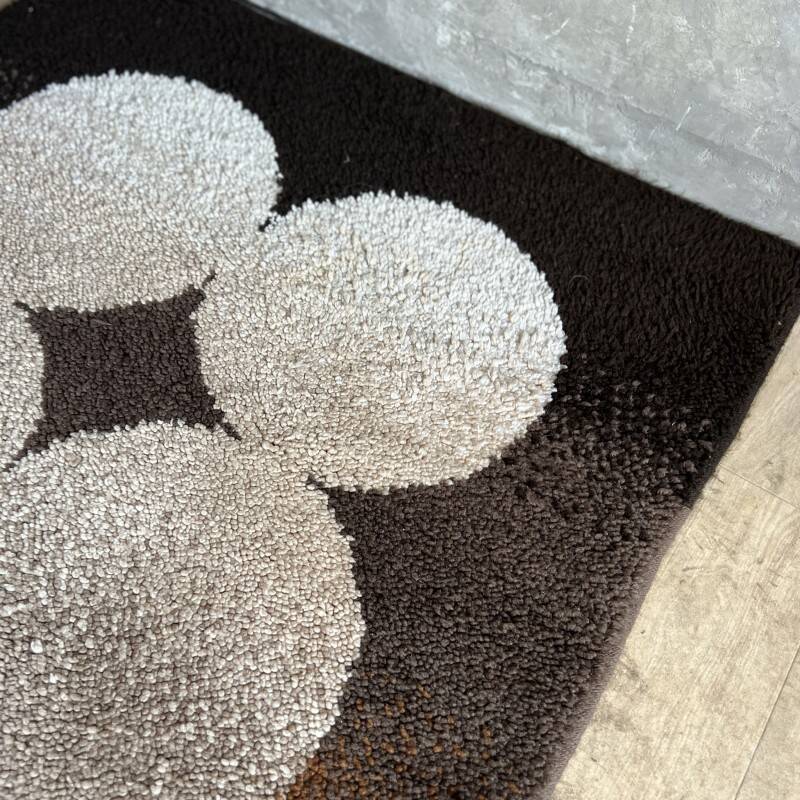 Wool rug