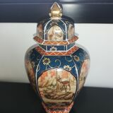 Japanese porcelain potiche