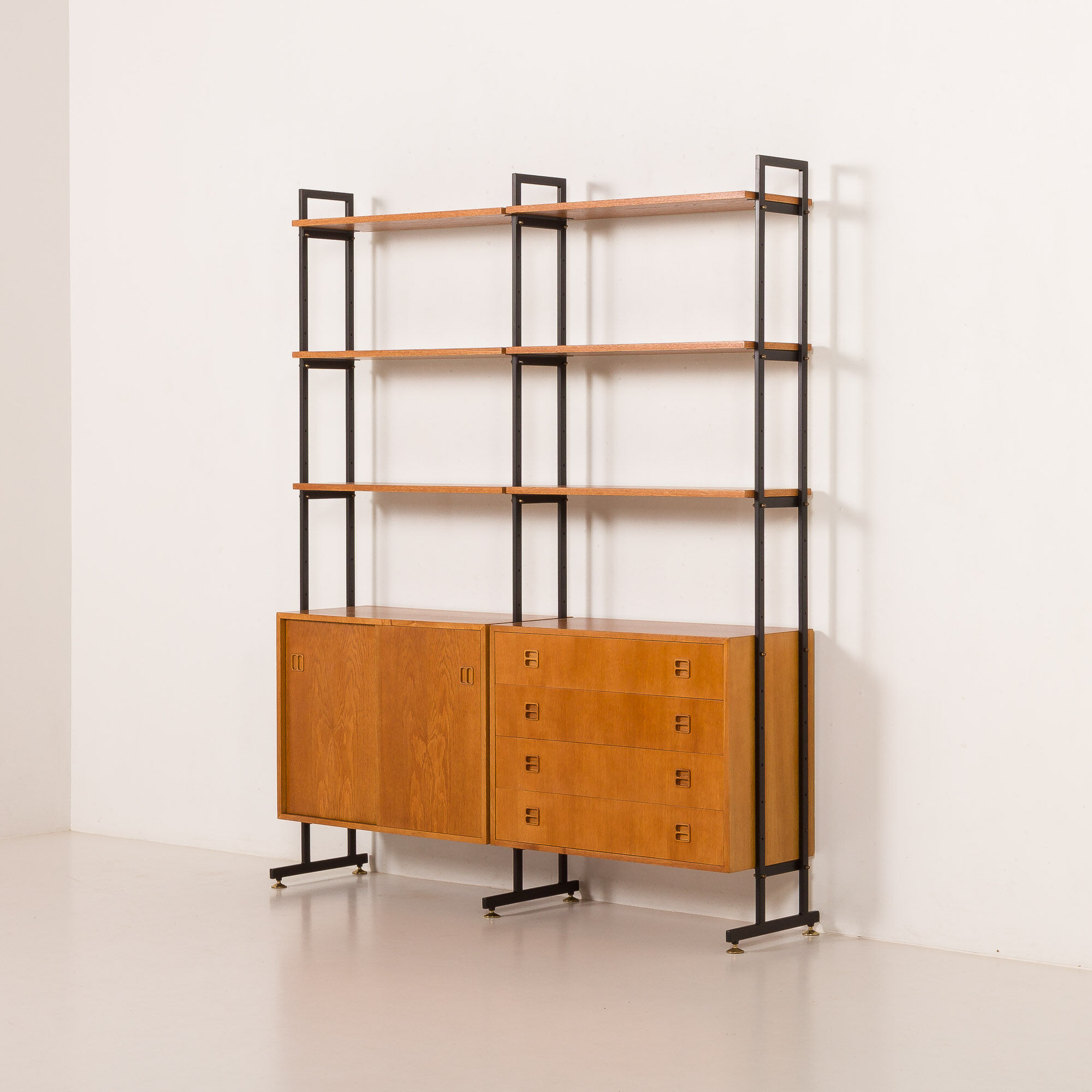 Wall unit, Scandinavian bookshelf in oak, 1970s.