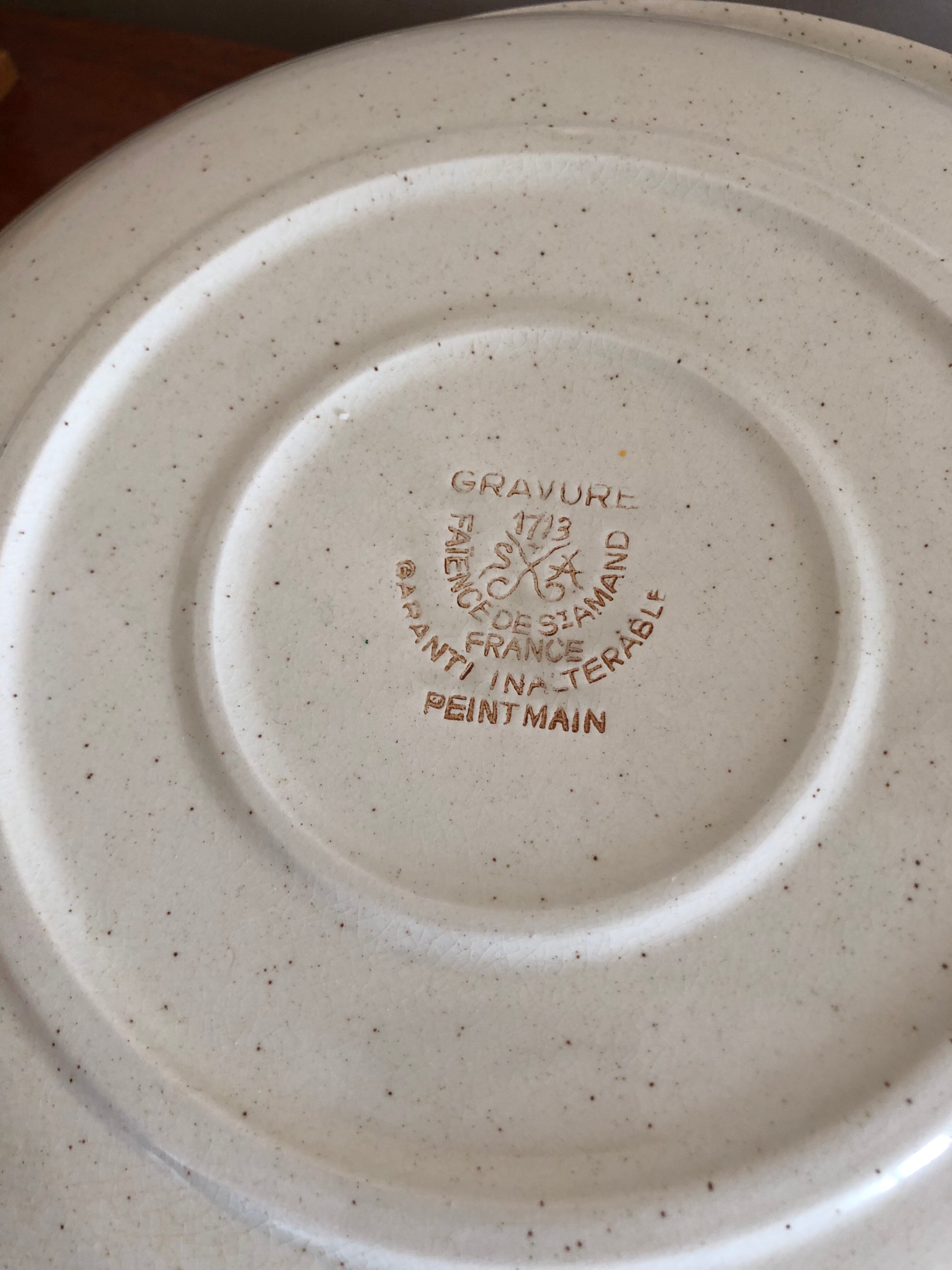 9 plates of St Amand decor daisies hand-painted