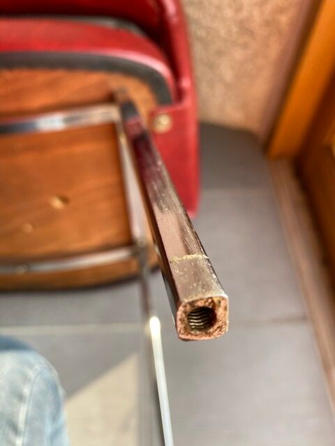 Fauteuil rouge années 60 en skaï