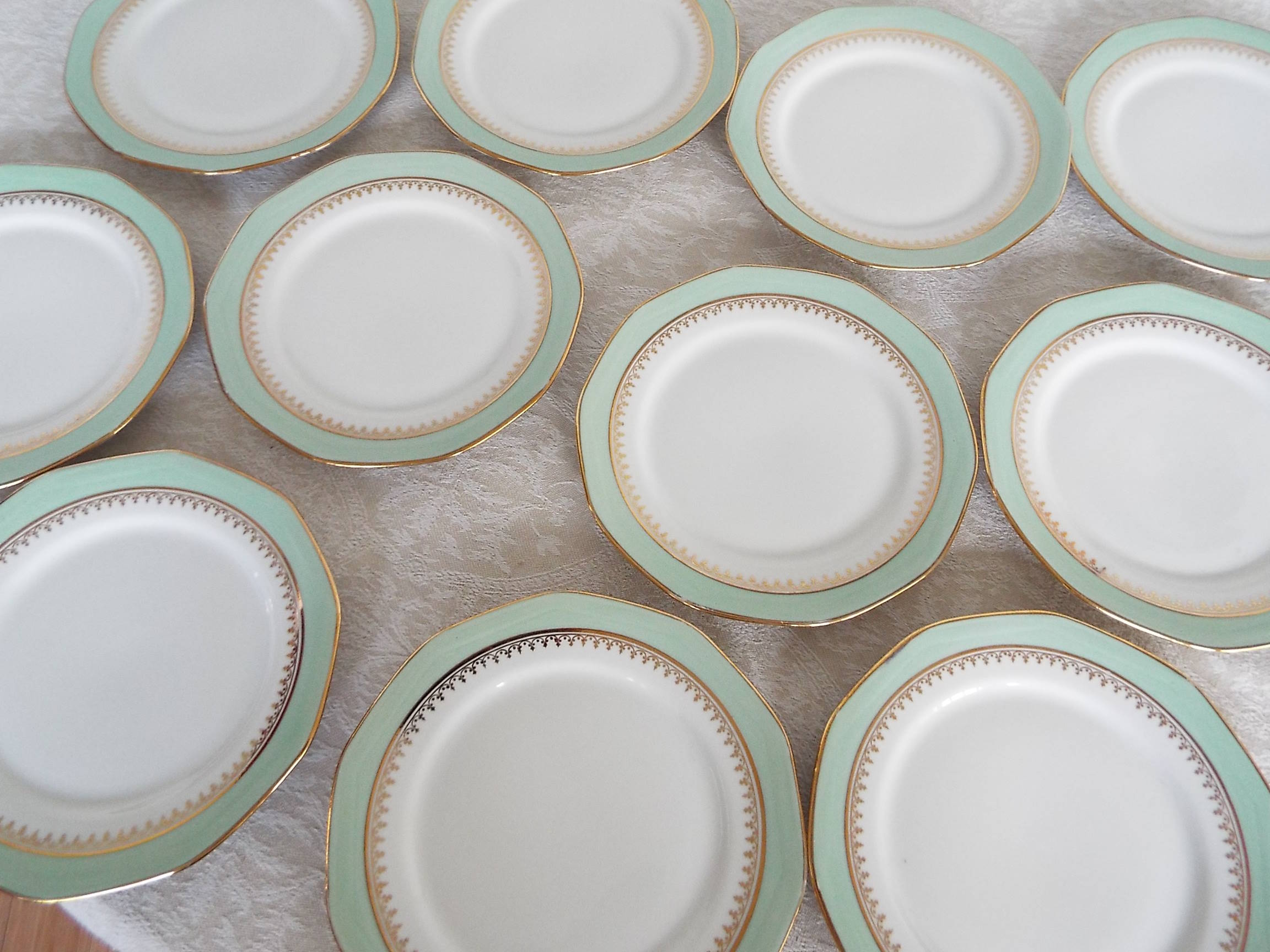 6 dessert plates