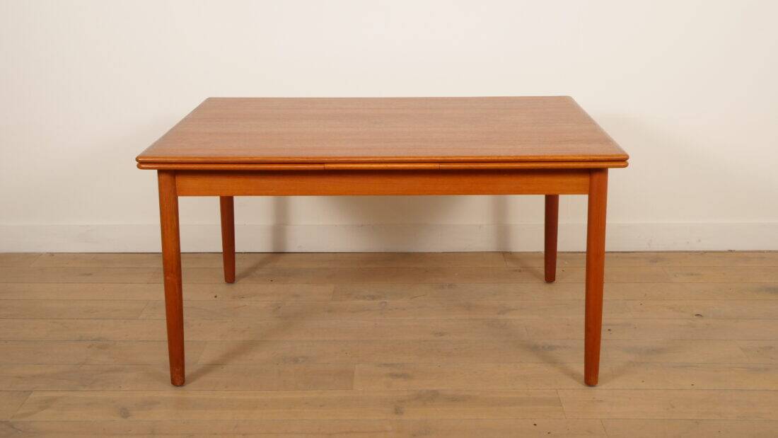 Vintage dining table | teak | extendable | 140 cm