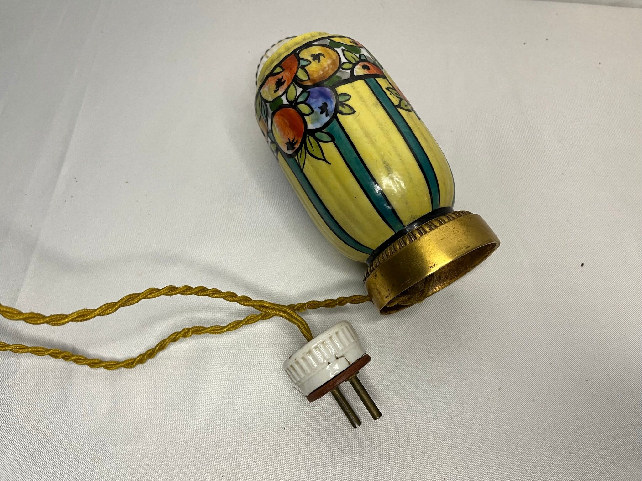 Porcelain lamp
