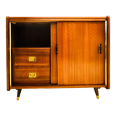 Armoire avec portes coulissantes