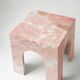 Table d'appoint en marbre rose