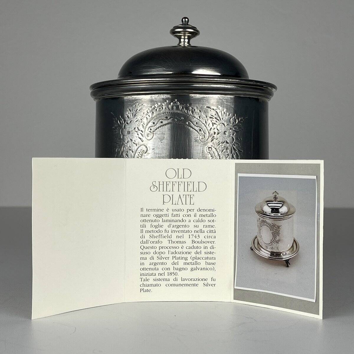 Antique silver biscuit box with silver plating by James Deakin & Sons, 1890s.