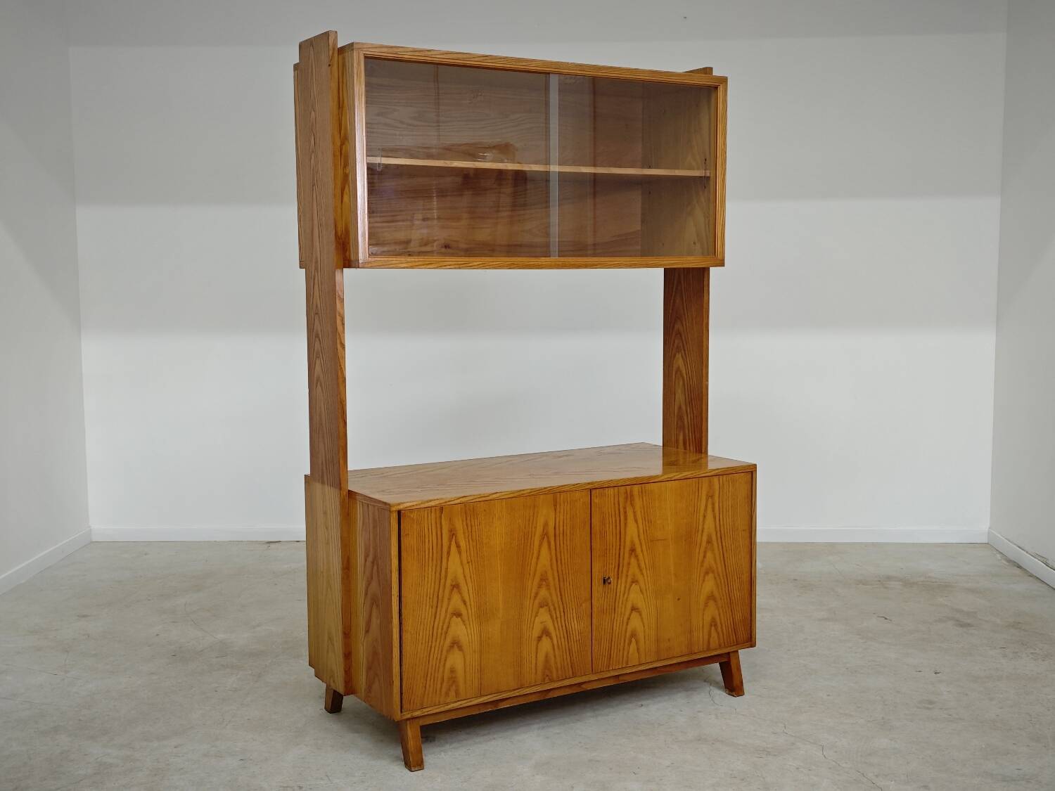 Modular furniture by Frantisek Jirak for Tatra 1960