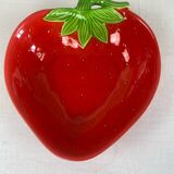 Strawberry cutter