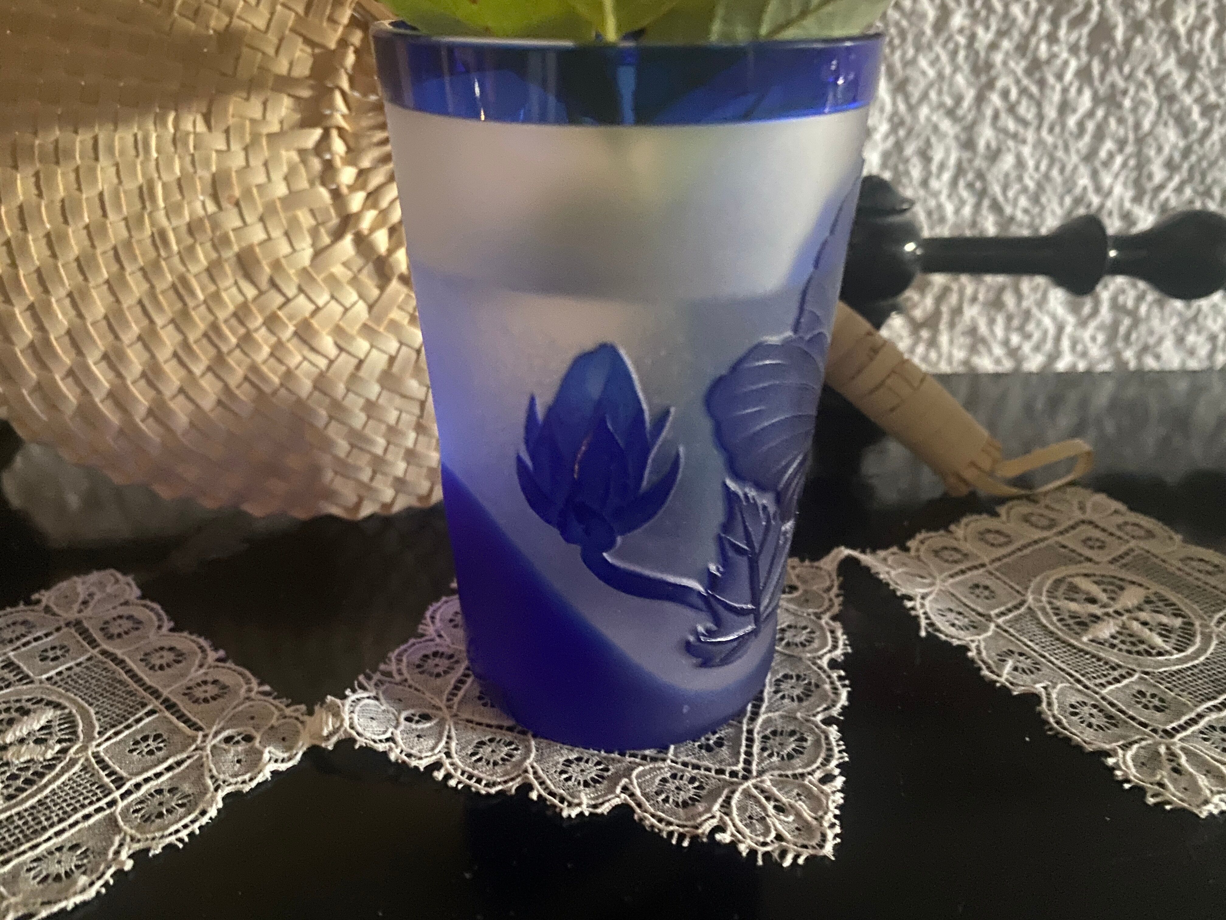 Hibiscus glass paste vase