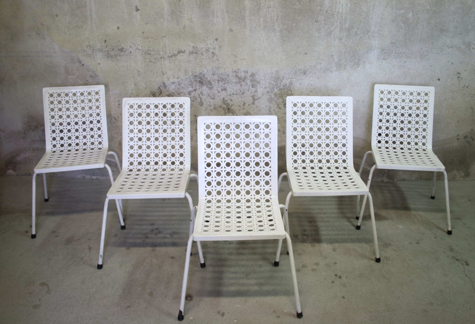 Set of five vintage patio chairs