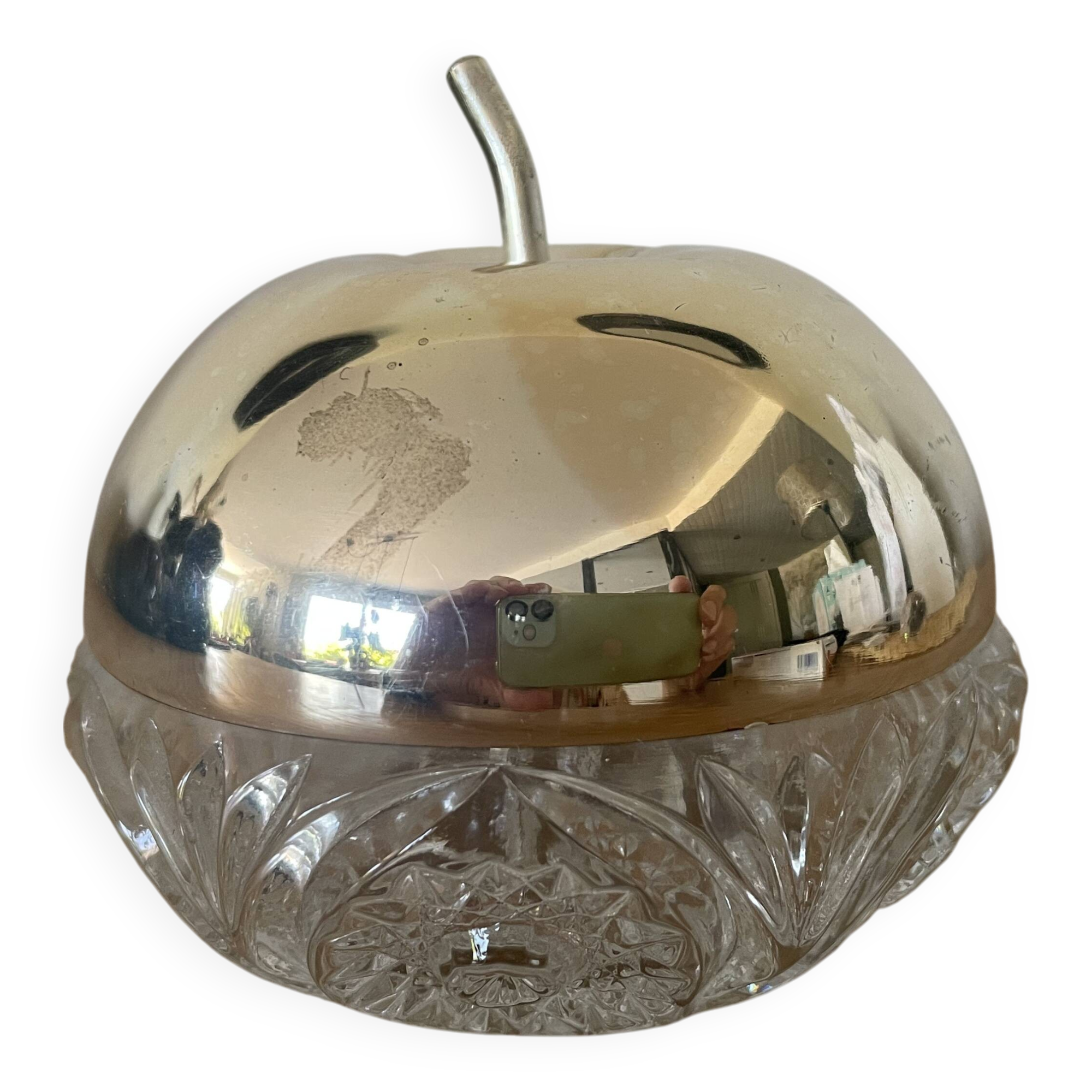Apple-shaped sugar bowl in chiseled glass and gold metal