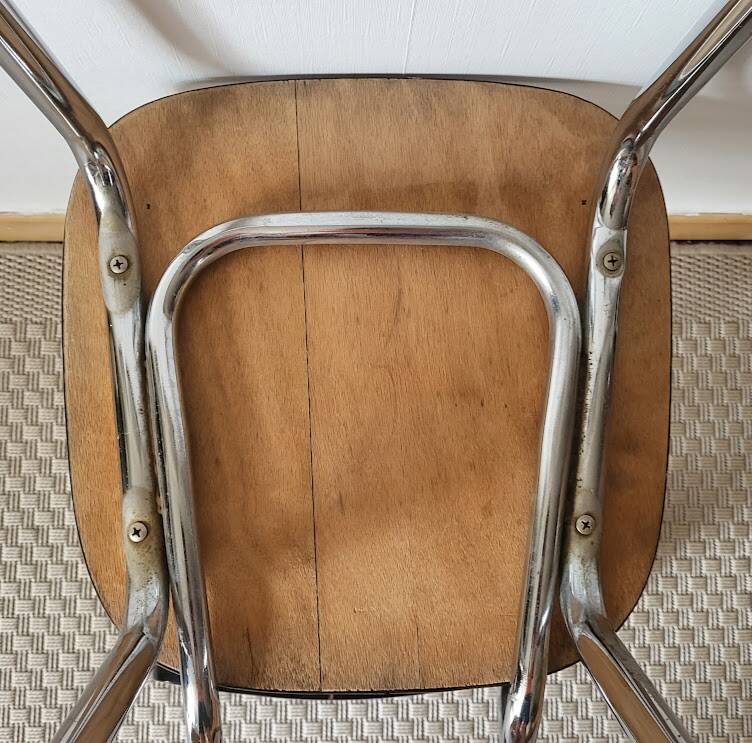 Set of 2 formica chairs