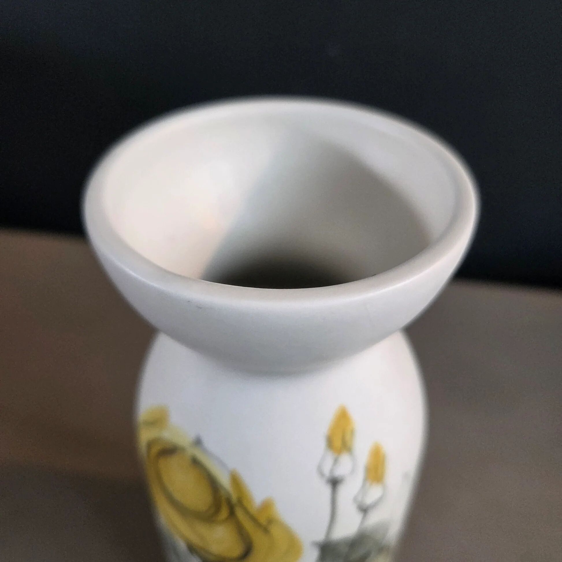 Kukka vase by Hilkka-Liisa Ahola for Arabia - Finland