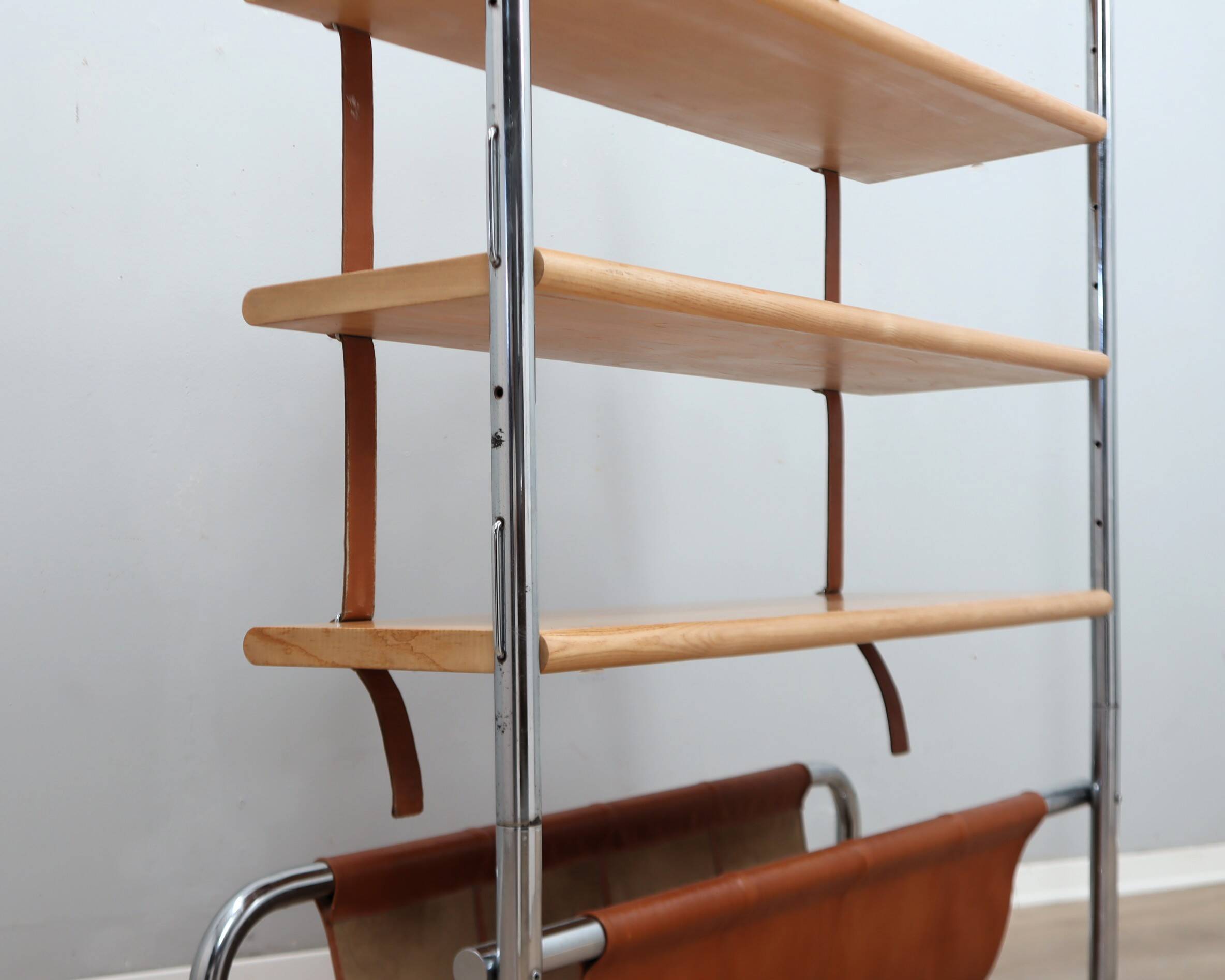 Jumbo bookcase by Luigi Massoni for Poltrona Frau 1970s