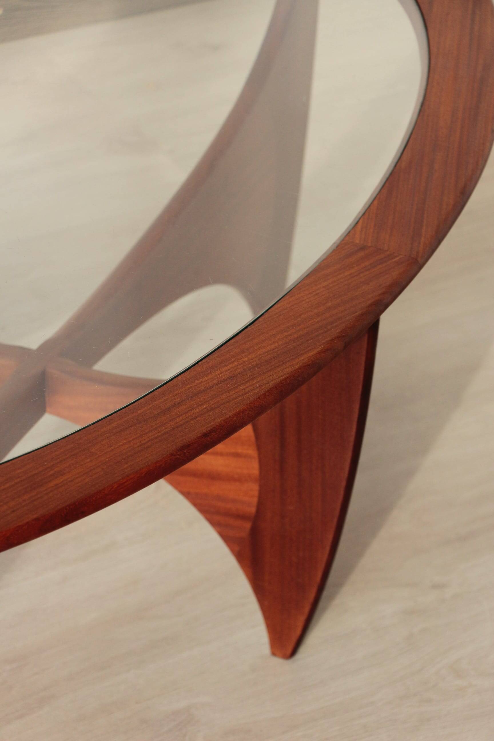 Oval coffee table - Astro model - G Plan