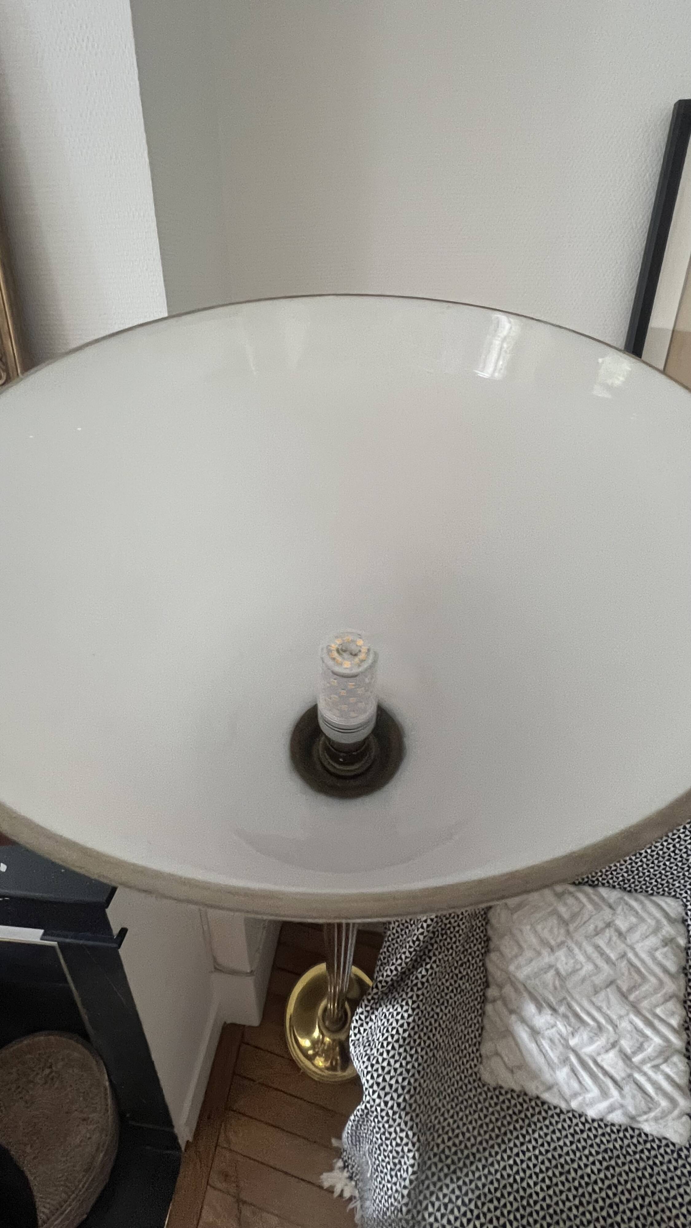 Neoclassical torchère floor lamp in brass and opaline - 1950s/60s