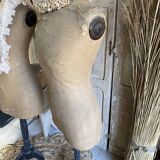 Ancien mannequin de couture le tourneur